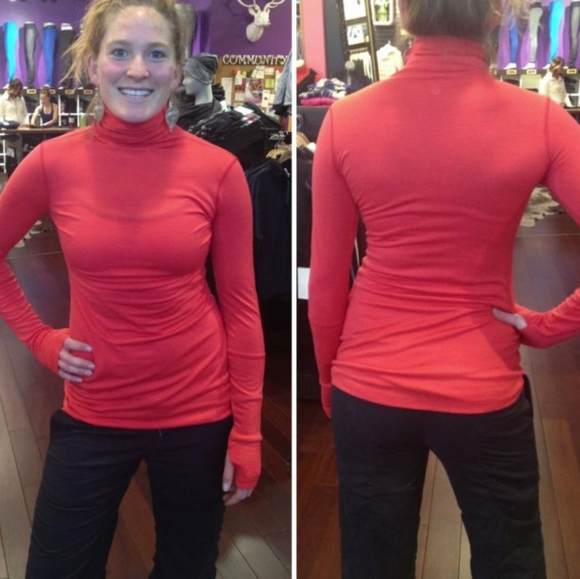 🏕 Lululemon St. Moritz turtleneck